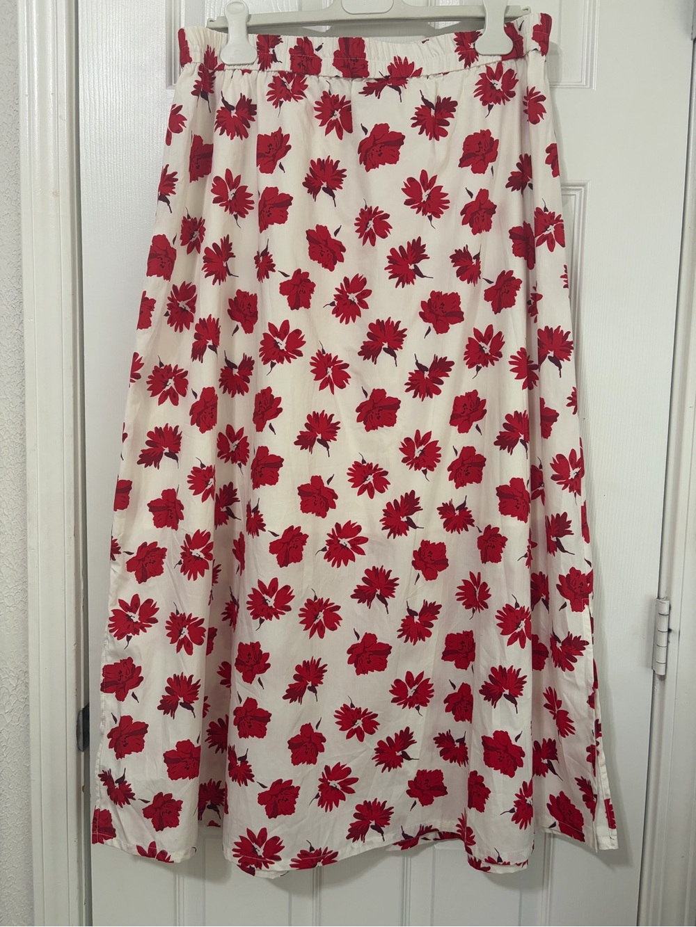 Elie Tahari Printed Cotton White Midi Skirt with Red Floral Pattern XL Boho